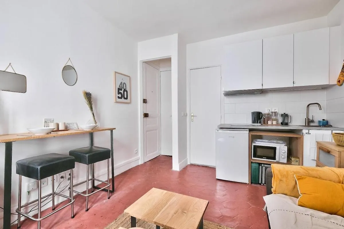 Apartment Lovely Studio Place De La Bastille Paris