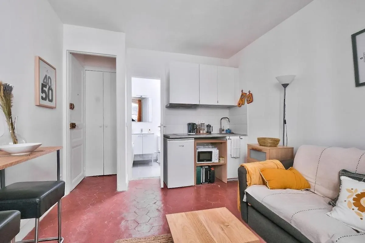 Lovely Studio Place De La Bastille Parijs Appartement